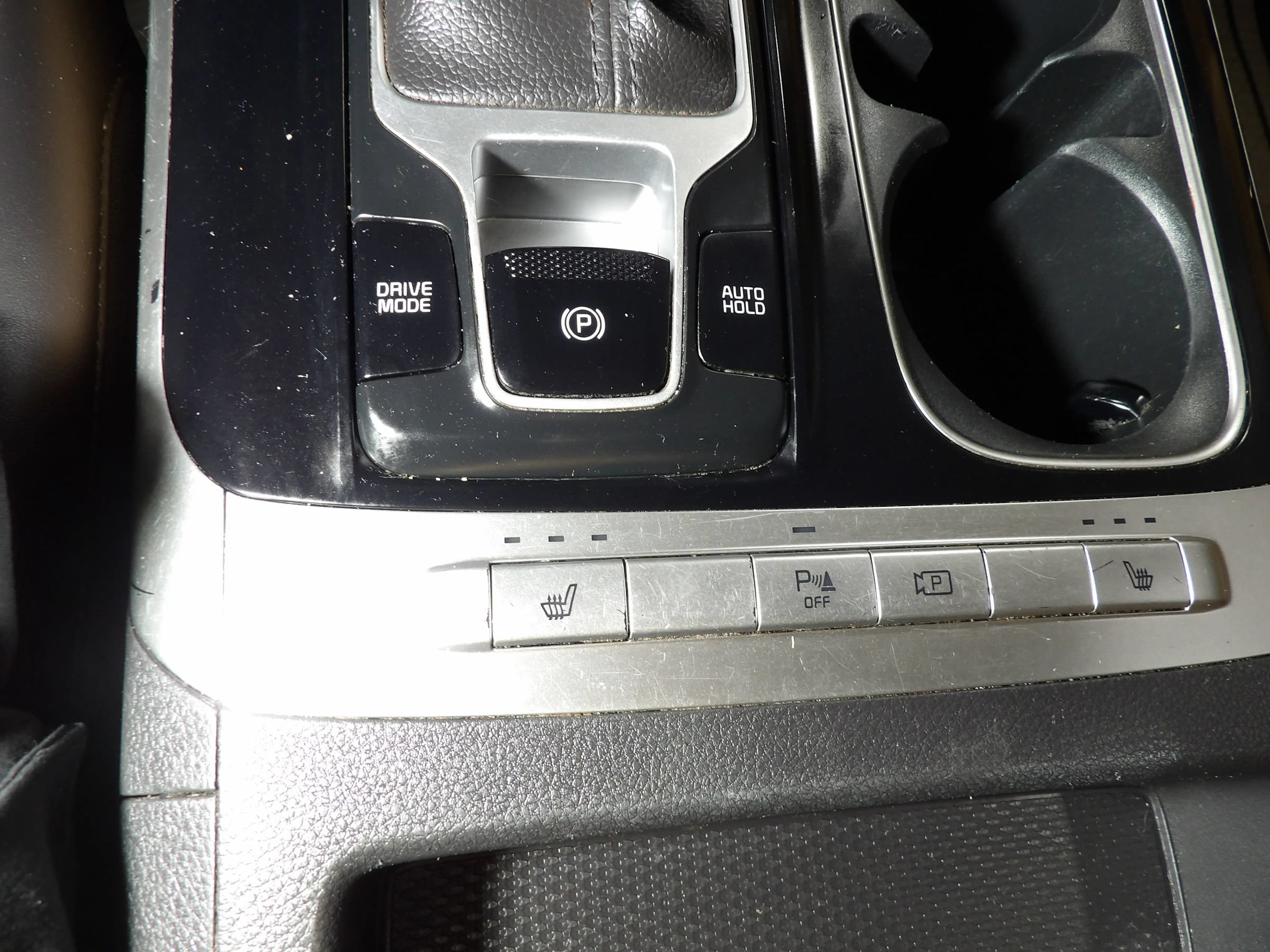 Used 2024 Kia Carnival LX FWD image 20