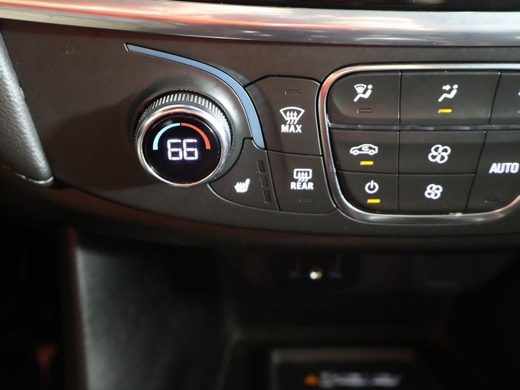 Used 2023 Chevrolet Traverse LT AWD/4WD image 47