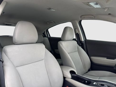 Used 2020 Honda HR-V LX image 37
