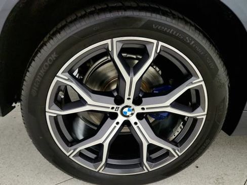 Used 2022 BMW X5 sDrive40i w/ M Sport Package RWD image 81