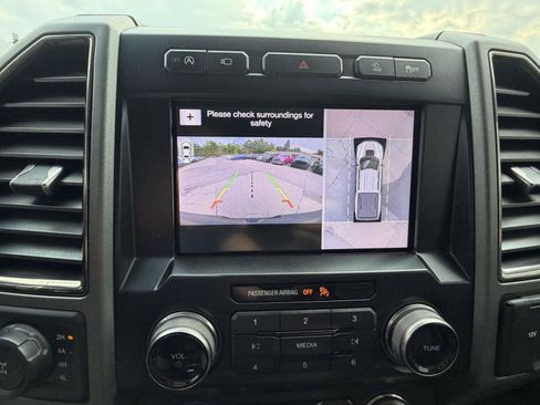 Used 2019 Ford F150 Raptor w/ Equipment Group 802A Luxury AWD/4WD image 20