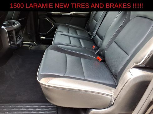 Used 2025 RAM 1500 Laramie AWD/4WD image 11