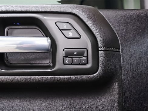 Used 2022 GMC Sierra 3500 Denali w/ Denali Ultimate Package image 26