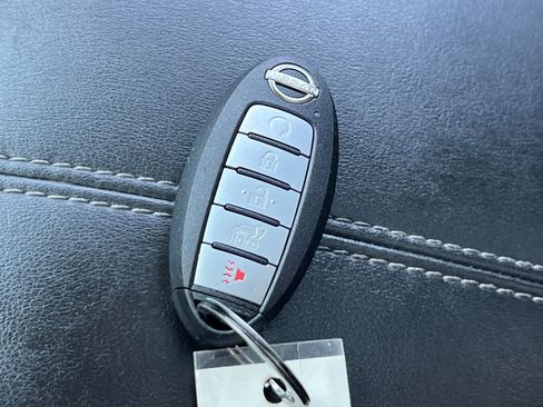 Used 2022 Nissan Pathfinder SL w/ SL Premium Package image 30