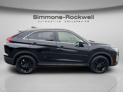 Used 2023 Mitsubishi Eclipse Cross LE AWD/4WD image 6