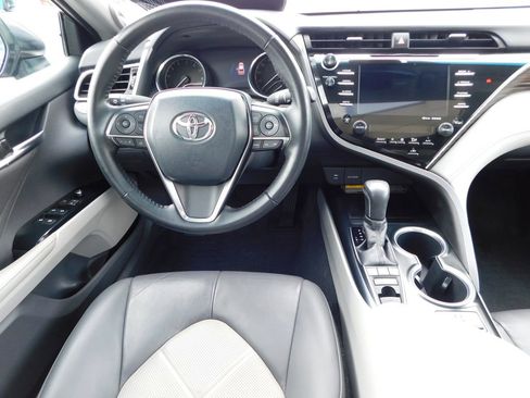 Used 2018 Toyota Camry XLE w/ Audio Package FWD image 17
