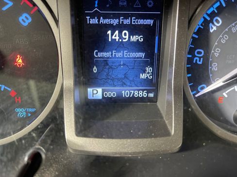 Certified 2016 Toyota Tacoma 2WD Double Cab image 19