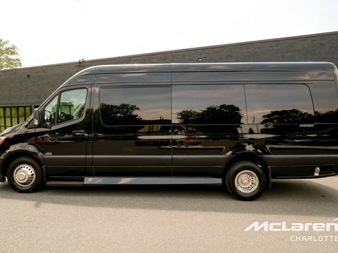 Used 2024 Mercedes-Benz Sprinter 3500 w/ Parking Package image 5