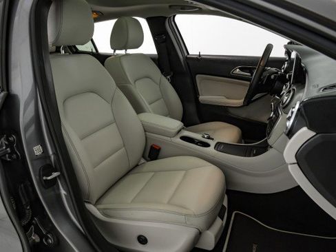 Used 2015 Mercedes-Benz GLA 250 4MATIC image 32