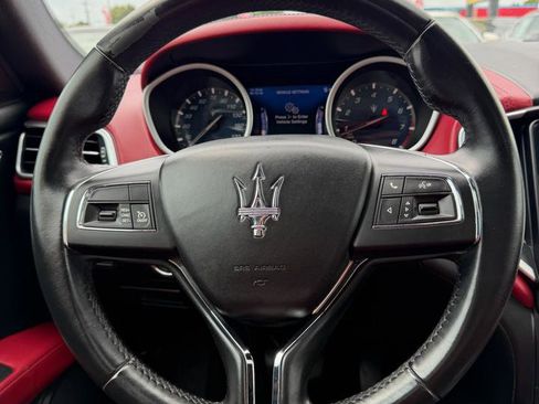 Used 2019 Maserati Ghibli RWD image 12