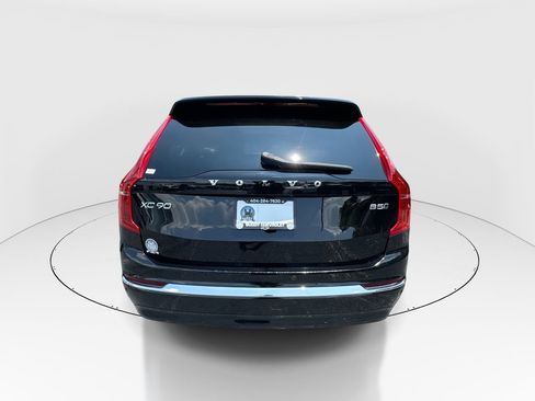Used 2024 Volvo XC90 B5 Core AWD/4WD image 7