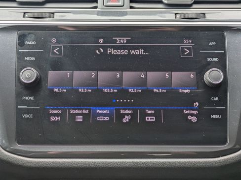 Used 2021 Volkswagen Tiguan SE R-Line FWD image 17