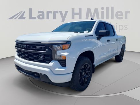 Used 2026 Chevrolet Silverado 1500 Custom w/ LPO, Dark Essentials Package AWD/4WD image 1
