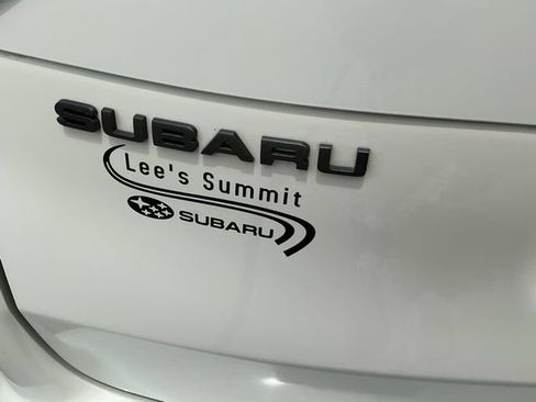 Used 2025 Subaru Forester Premium AWD/4WD image 6