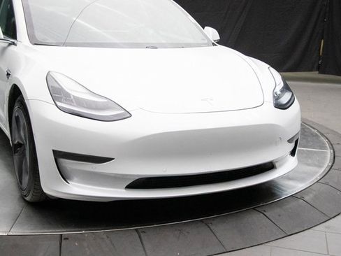 Used 2020 Tesla Model 3 Long Range image 3