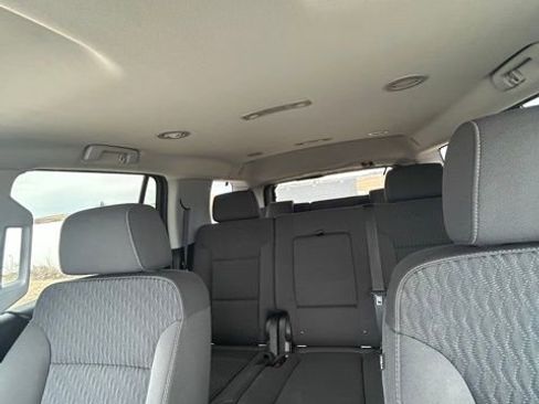 Used 2018 GMC Yukon SLE image 11