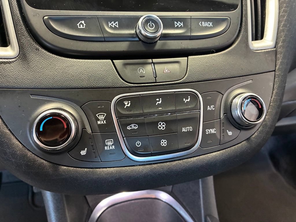 Used 2024 Chevrolet Malibu LT FWD image 25