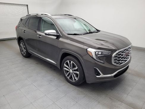 Used 2019 GMC Terrain Denali w/ Advanced Safety Package FWD image 11