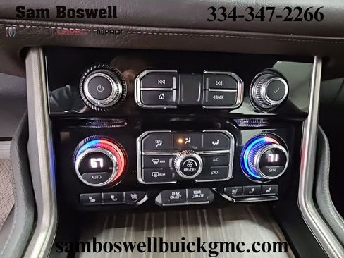 Used 2021 GMC Yukon Denali w/ Denali Premium Package image 21