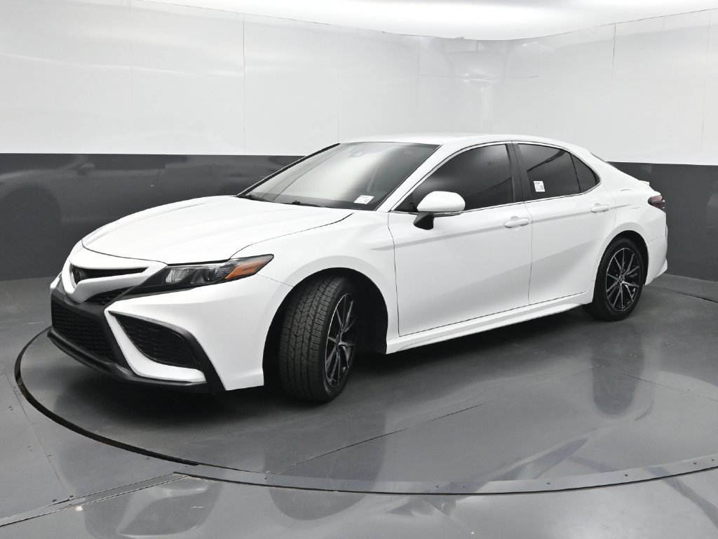 Used 2024 Toyota Camry SE FWD image 22