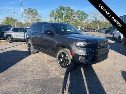 Used 2024 Jeep Grand Cherokee Limited w/ Black Appearance Package