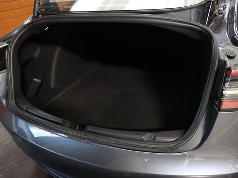 Used 2023 Tesla Model 3 Standard Range image 11