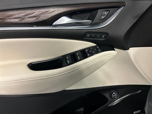 Used 2023 Buick Enclave Avenir w/ Avenir Technology Package FWD image 14