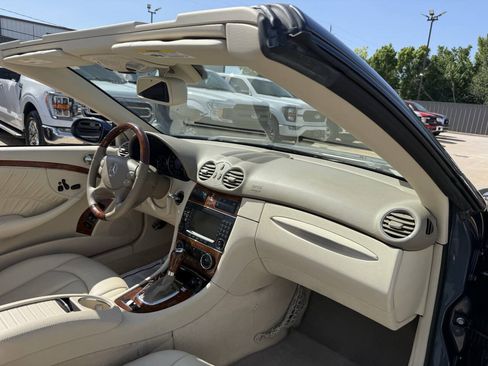 Used 2007 Mercedes-Benz CLK 350 Cabriolet image 14