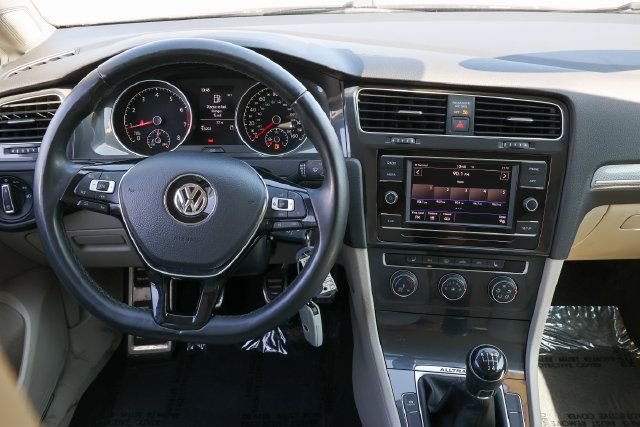 Used 2019 Volkswagen Golf Alltrack S AWD/4WD image 6