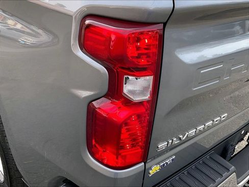 Used 2023 Chevrolet Silverado 1500 LT AWD/4WD image 34