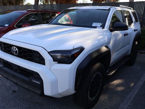 Used 2025 Toyota 4Runner TRD Off-Road image 2