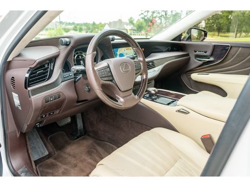 Used 2018 Lexus LS 500 w/ Interior Upgrade Package RWD image 10