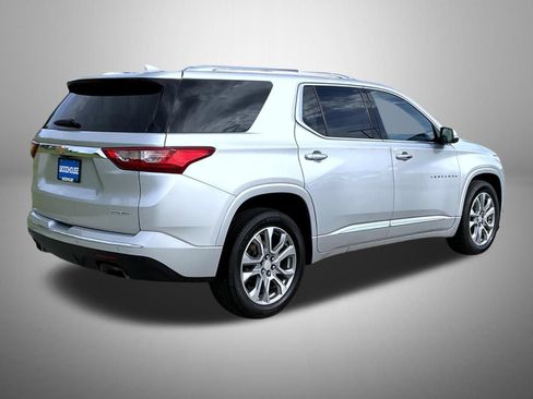 Used 2021 Chevrolet Traverse Premier AWD/4WD image 5