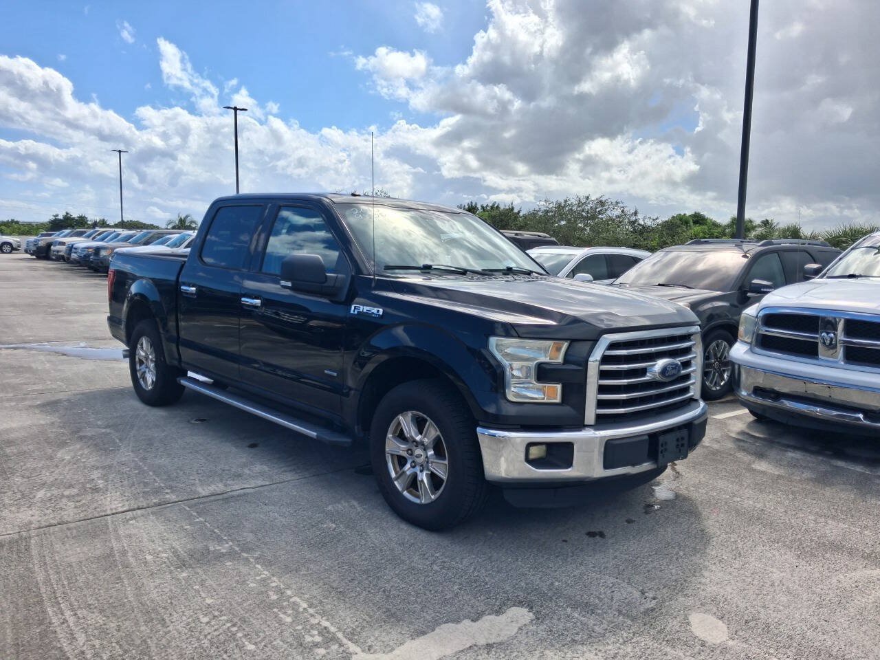 Used 2015 Ford F150 XLT w/ Equipment Group 301A Mid RWD image 1