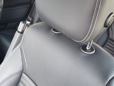 Certified 2025 Land Rover Discovery S image 16