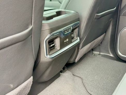 Used 2025 GMC Sierra 1500 Denali AWD/4WD image 12