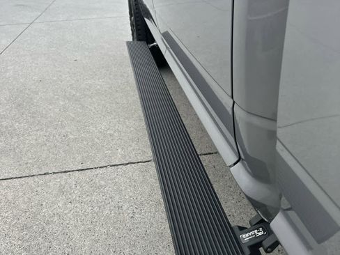 Used 2024 RAM 2500 Big Horn w/ Night Edition image 11