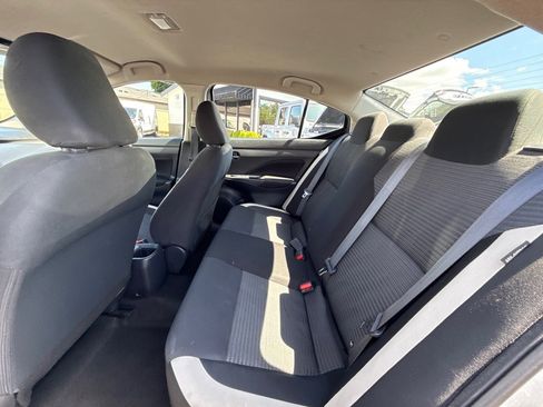Used 2021 Nissan Versa SV image 16