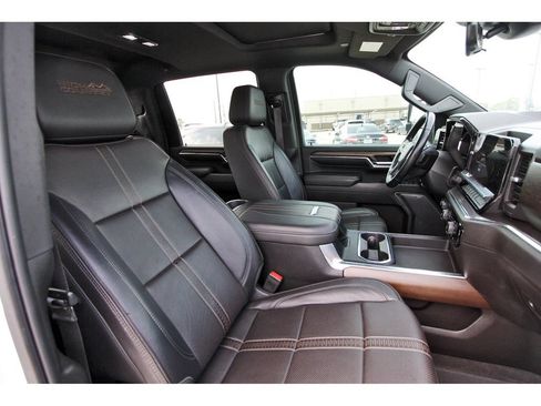 Used 2024 Chevrolet Silverado 3500 High Country w/ High Country Premium Package AWD/4WD image 26