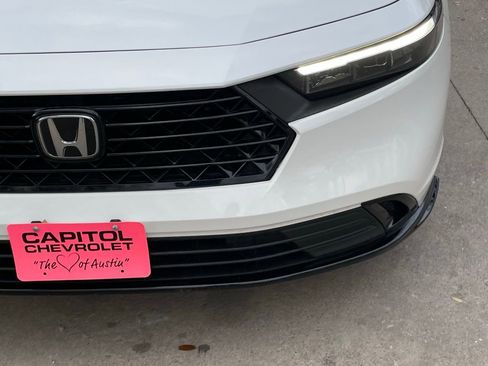 Used 2025 Honda Accord Sport image 8