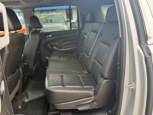 Used 2018 GMC Yukon XL SLT w/ Open Road Package image 16