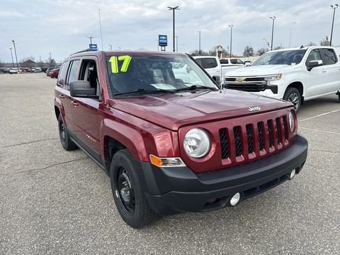 Used 2017 Jeep Patriot Sport w/ Power Value Group FWD image 1