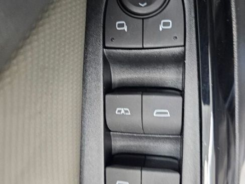 Used 2025 Chevrolet Equinox LT w/ Convenience Package II AWD/4WD image 25