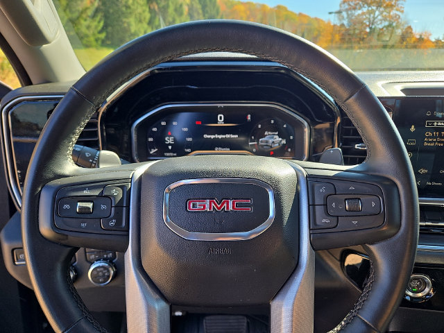 Used 2024 GMC Sierra 1500 SLT w/ SLT Premium Package AWD/4WD image 4