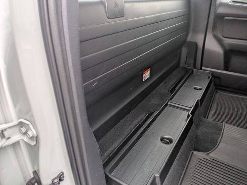 Used 2018 Toyota Tacoma SR image 28