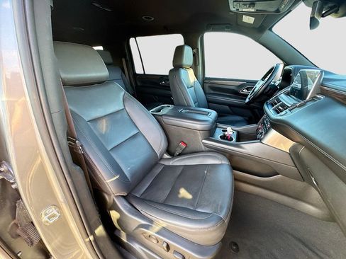 Used 2023 Chevrolet Suburban LT image 29