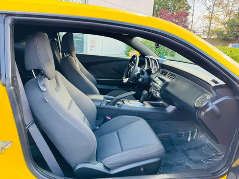 Used 2011 Chevrolet Camaro LT image 16