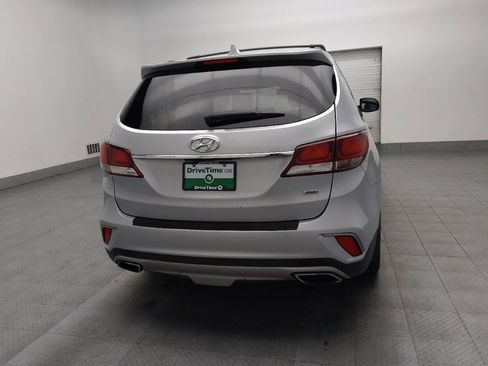 Used 2017 Hyundai Santa Fe SE image 7