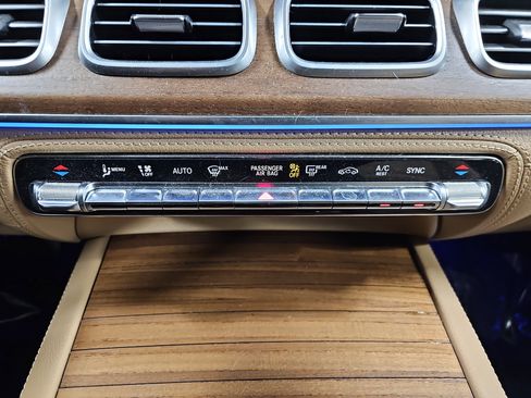 Used 2024 Mercedes-Benz GLE 350 4MATIC image 22