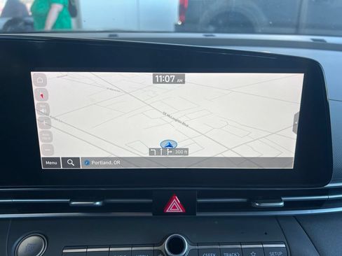 Used 2023 Hyundai Elantra SEL w/ Convenience Package FWD image 11